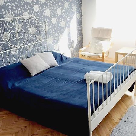 Eozin Apartman Pecs Bagian luar foto