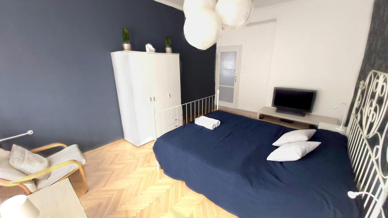Eozin Apartman Pecs Bagian luar foto