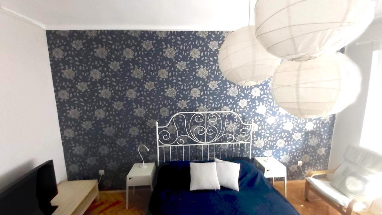 Eozin Apartman Pecs Bagian luar foto