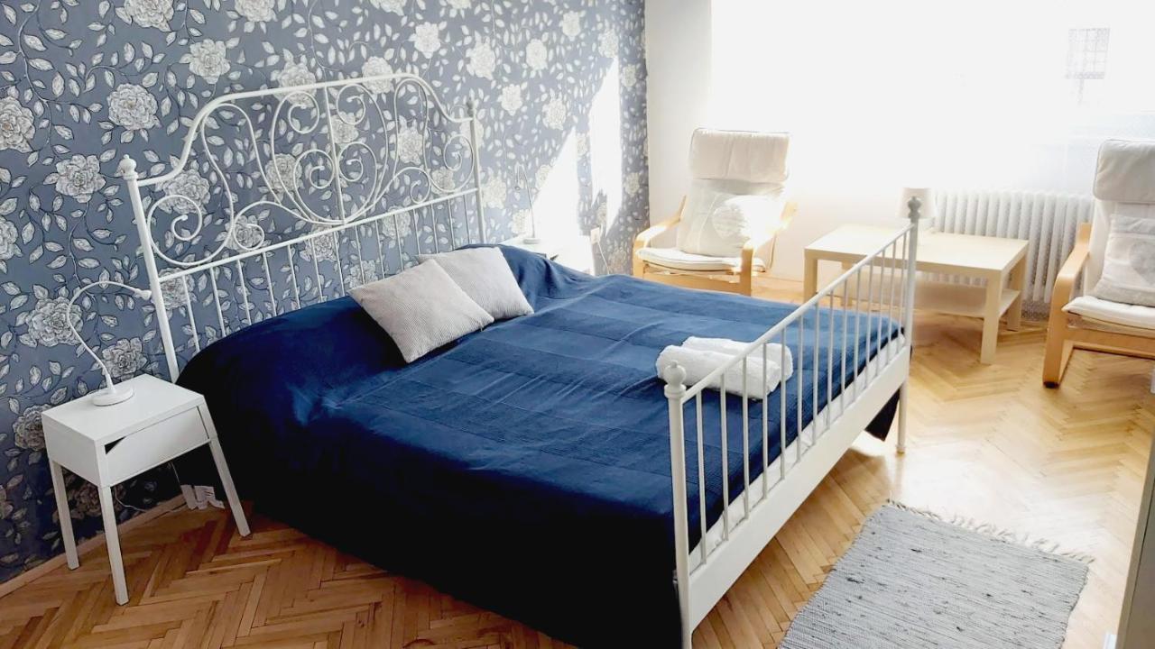 Eozin Apartman Pecs Bagian luar foto
