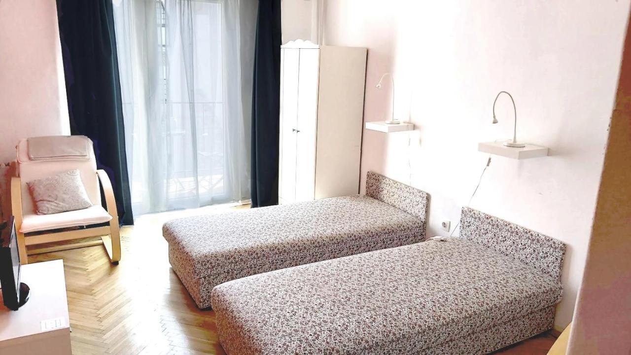 Eozin Apartman Pecs Bagian luar foto